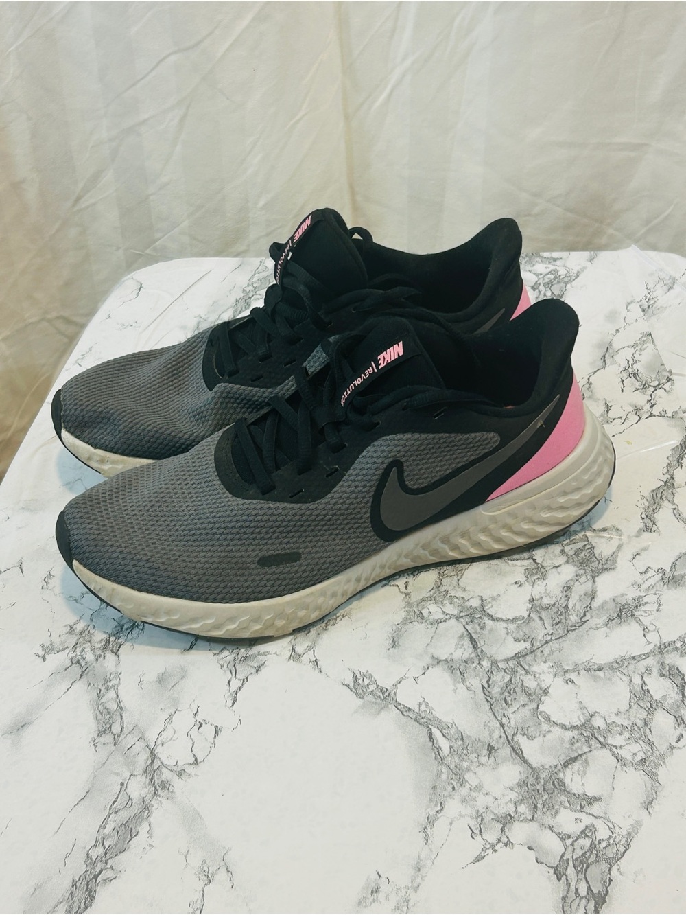 Nike Women's Gray, Black & Pink Running Sneakers
